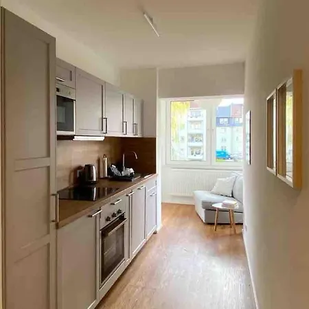 Discovair - 3-zi-apartment Milan- Schwimmbad-nah Mit Netflix 아파트 아이제나흐